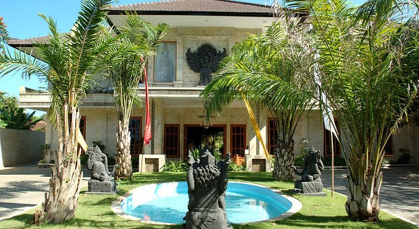 Oyo 2334 Melka Excelsior Hotel Singaraja Εξωτερικό φωτογραφία
