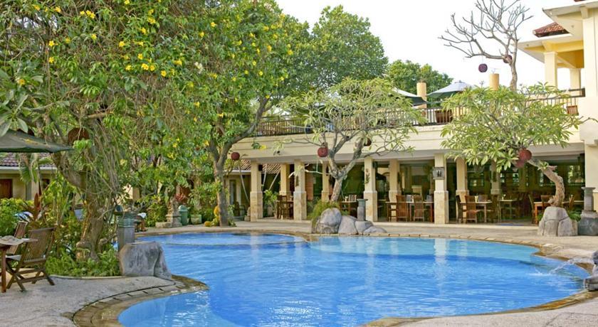 Oyo 2334 Melka Excelsior Hotel Singaraja Εξωτερικό φωτογραφία