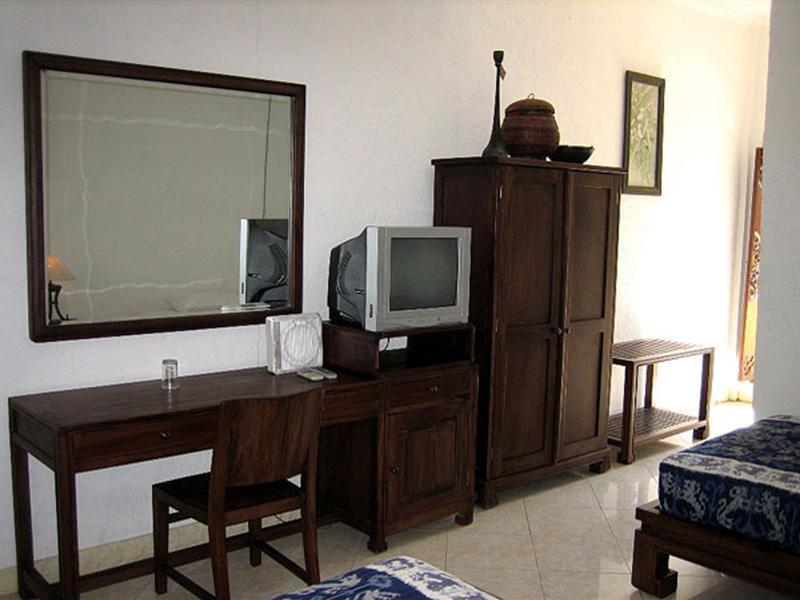 Oyo 2334 Melka Excelsior Hotel Singaraja Εξωτερικό φωτογραφία