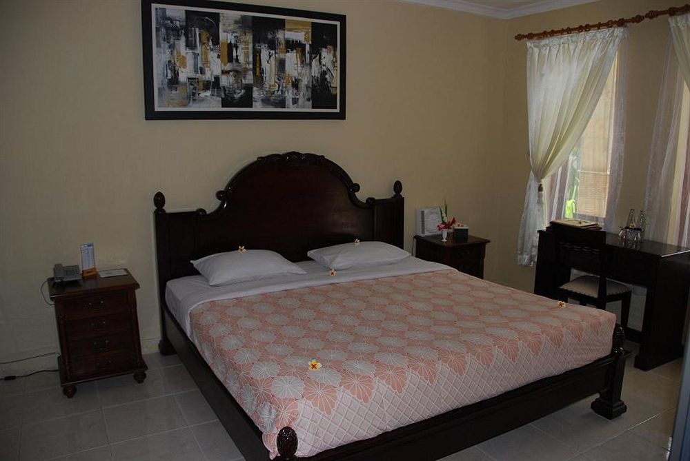 Oyo 2334 Melka Excelsior Hotel Singaraja Εξωτερικό φωτογραφία