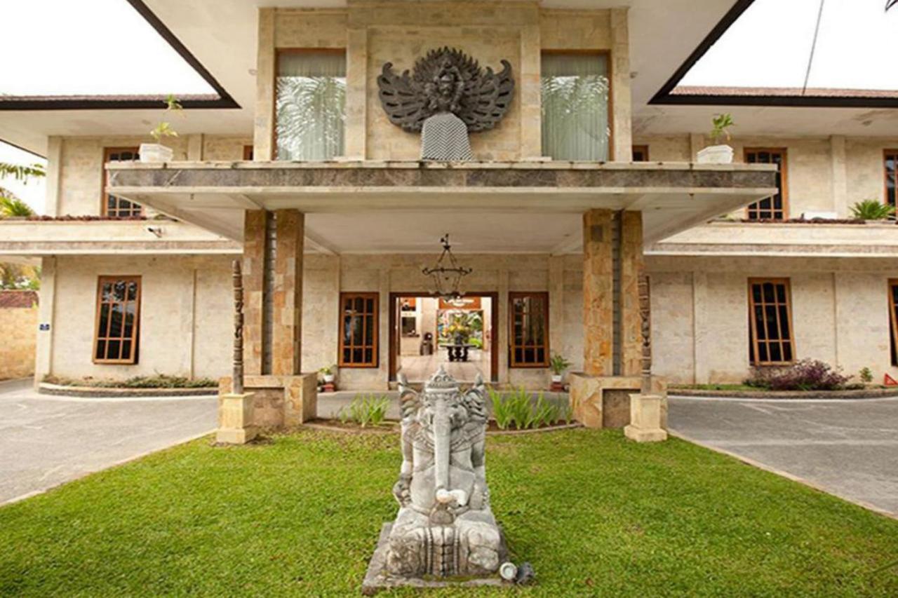 Oyo 2334 Melka Excelsior Hotel Singaraja Εξωτερικό φωτογραφία