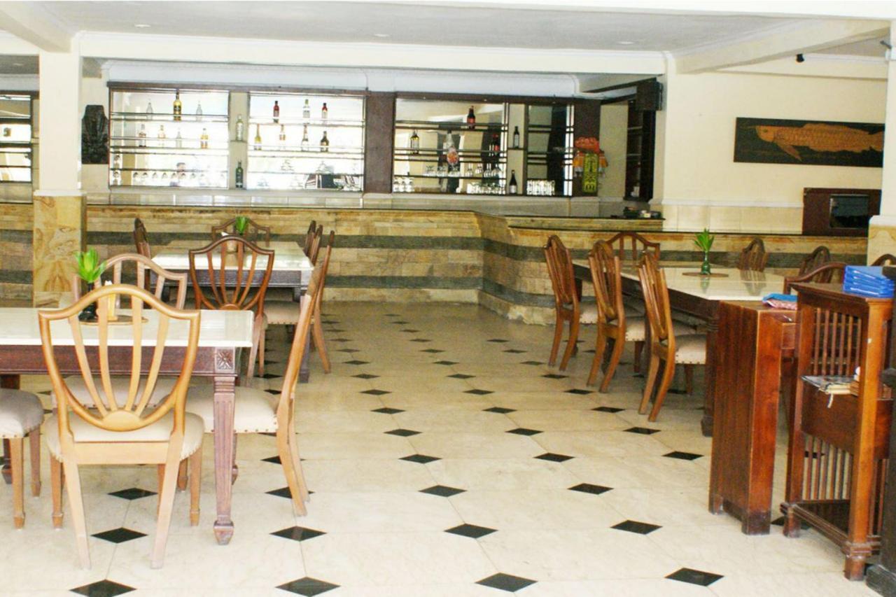 Oyo 2334 Melka Excelsior Hotel Singaraja Εξωτερικό φωτογραφία