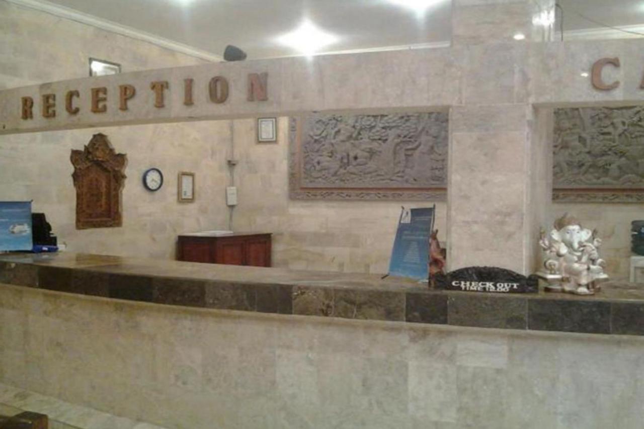 Oyo 2334 Melka Excelsior Hotel Singaraja Εξωτερικό φωτογραφία