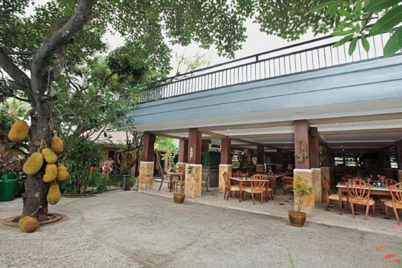 Oyo 2334 Melka Excelsior Hotel Singaraja Εξωτερικό φωτογραφία