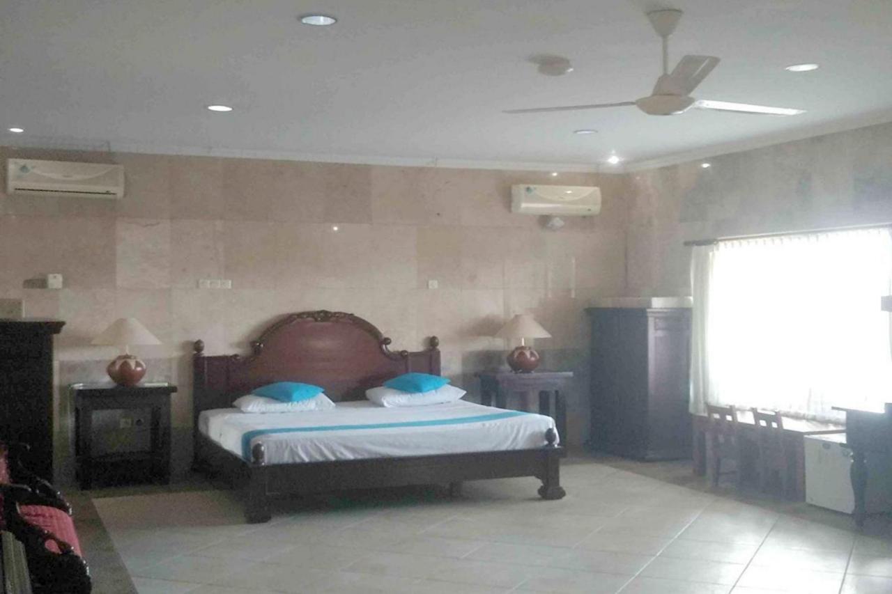 Oyo 2334 Melka Excelsior Hotel Singaraja Εξωτερικό φωτογραφία