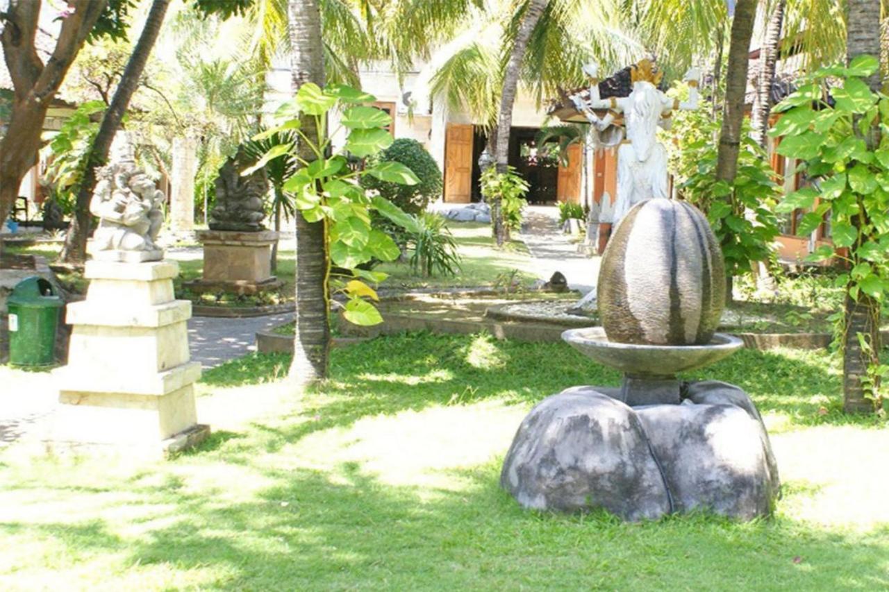 Oyo 2334 Melka Excelsior Hotel Singaraja Εξωτερικό φωτογραφία